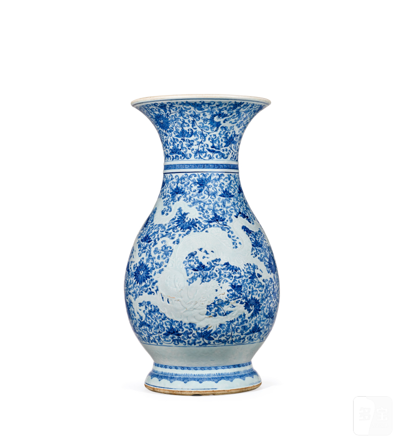 清雍正 青花锥拱穿花龙纹大尊